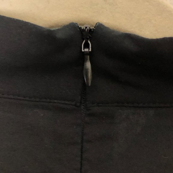 COMME CA ISM Whimsigoth Floral Embroidered Structural Dress - Picture 4 of 10